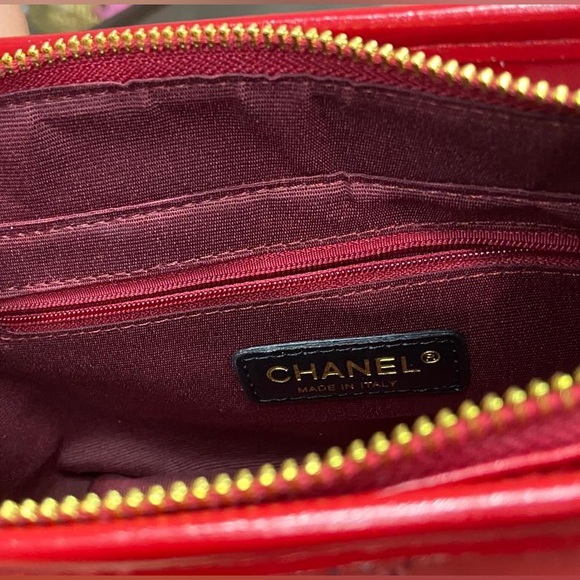 CHANEL Gabrielle Hobo Bag in Red - Picture 4 of 6